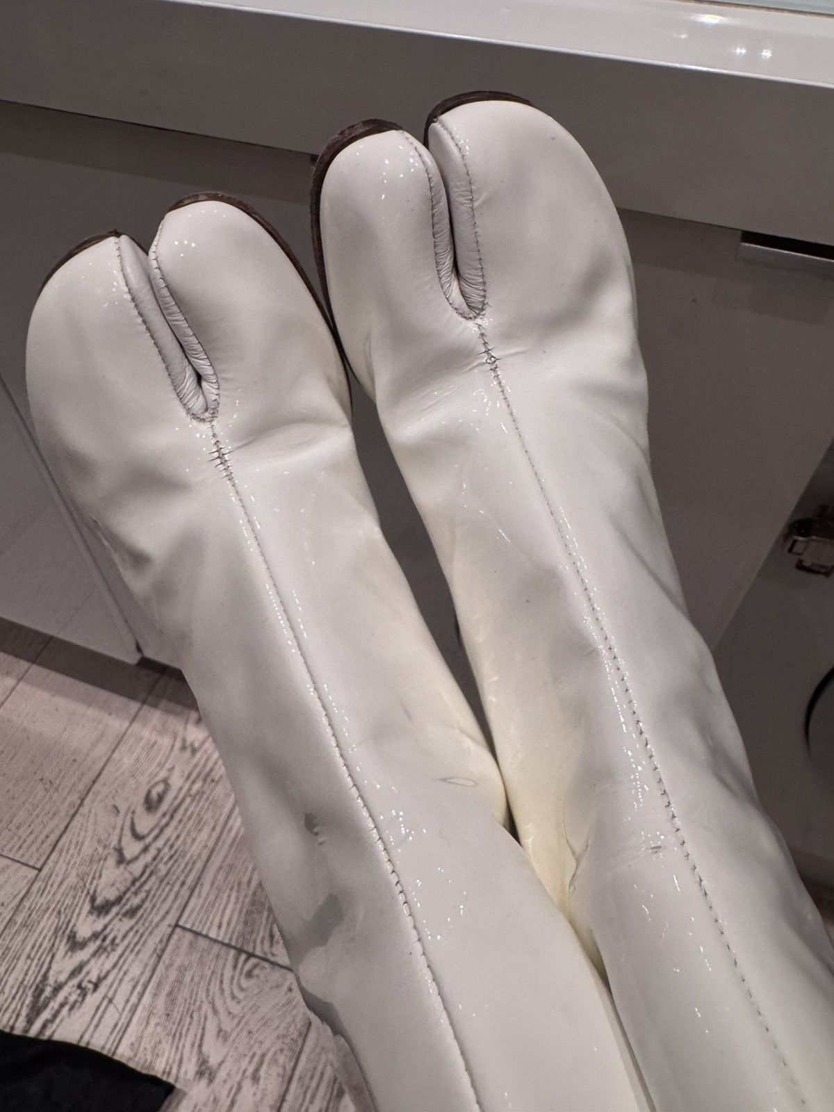 Maison Margiela Maison Margiela white patent Tabi boots 38 Size US 8 / IT 38 - 10 Thumbnail
