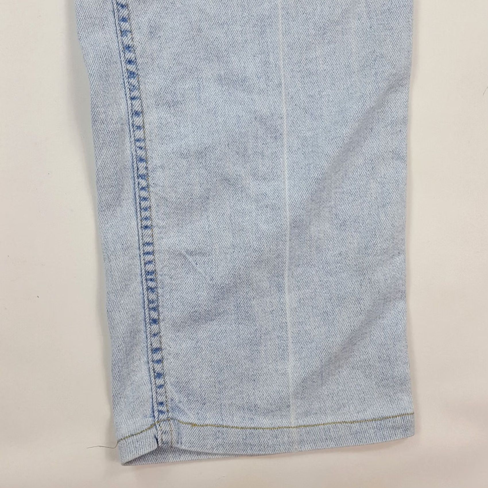 Levi's VINTAGE Levi's Relaxed Jeans Mens 40x30 Straight Denim Blue 80s 90s Grunge Retro Work Western USA Boots Size US 40 / EU 56 - 4 Thumbnail
