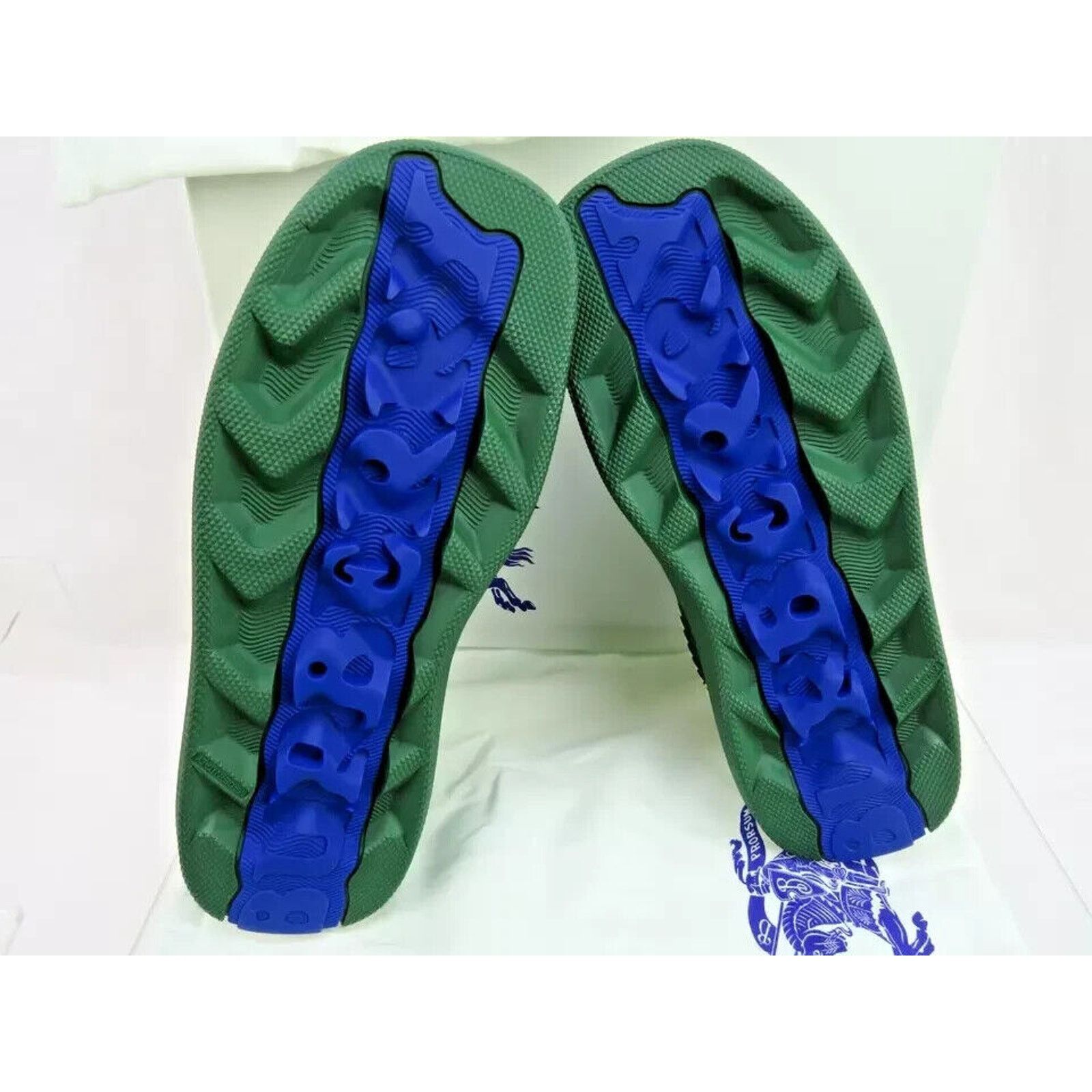 Burberry BURBERRY BOX GREEN CHECK CANVAS LOGO SNEAKERS 11.5 US 44.5 Size US 11.5 / EU 44-45 - 7 Thumbnail