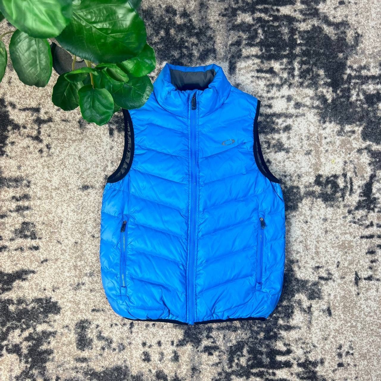 Oakley Oakley Vintage Y2K Mini Logo Puffer Down Vest Size US S / EU 44-46 / 1 - 1 Thumbnail
