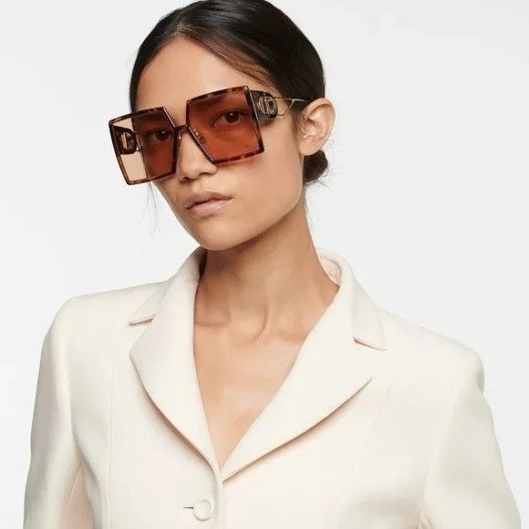 Dior Dior 30MONTAIGNE SU 26L0 Sunglasses Havana/Gold Square Frame Size ONE SIZE - 1 Thumbnail