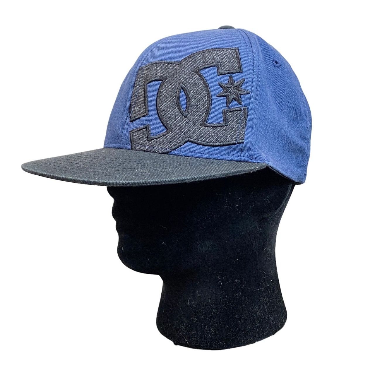 DC DC Shoes Flexfit Logo Fitted Hat Baseball Skater Y2K Hat S/M Size ONE SIZE - 1 Thumbnail