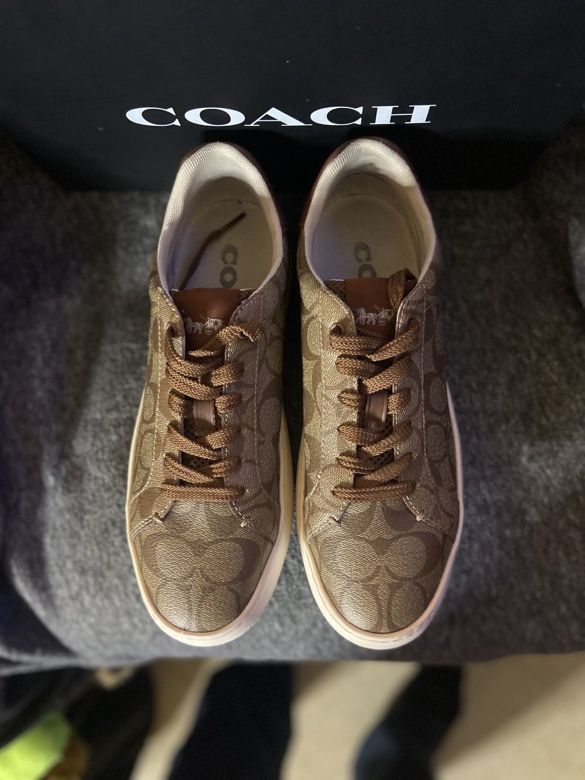 Coach Coach Signature Low Top Sneakers Size US 7.5 / EU 40-41 - 3 Thumbnail