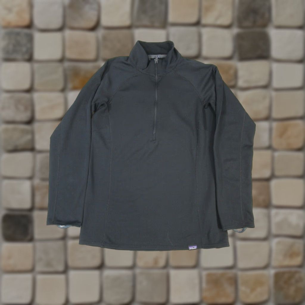 Patagonia Patagonia Womens XS Black Midweight Capilene Baselayer Capilene Sweater Mock Neck Zip Pullover Activewear Hiking Running Walking Mens?? Wait Size XS / US 0-2 / IT 36-38 - 1 Thumbnail