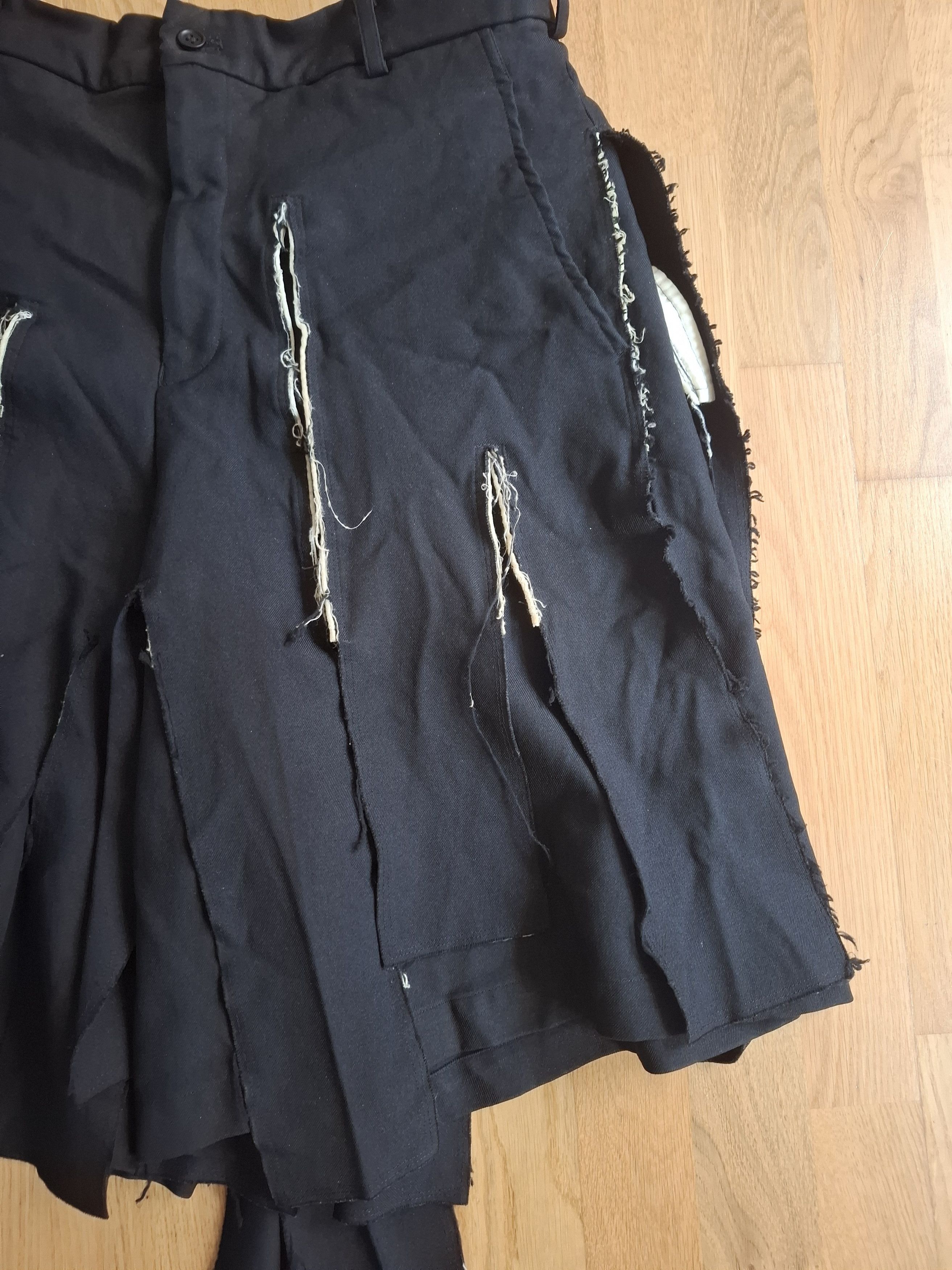 Comme des Garcons Black BLACK Comme des Garçons distressed tailored shorts Size US 30 / EU 46 - 8 Thumbnail