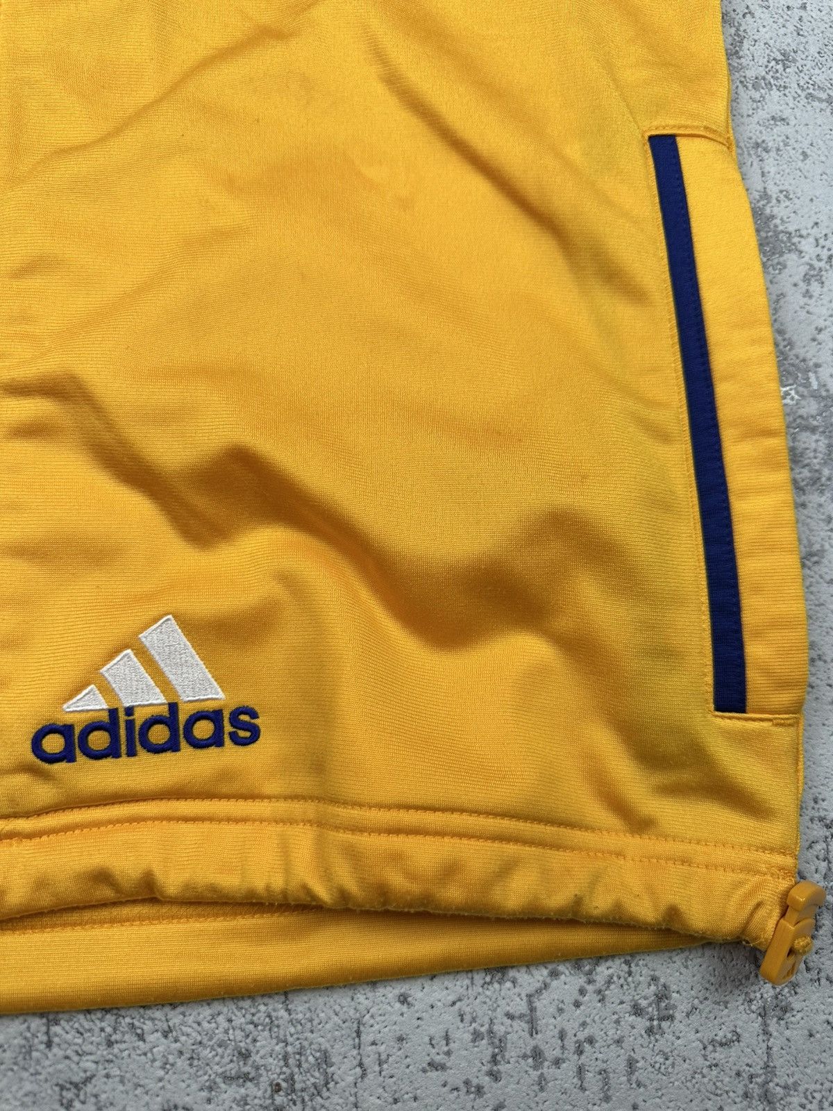 Adidas Adidas T-shirt Hood Zip L Vintage Size US L / EU 52-54 / 3 - 2 Thumbnail
