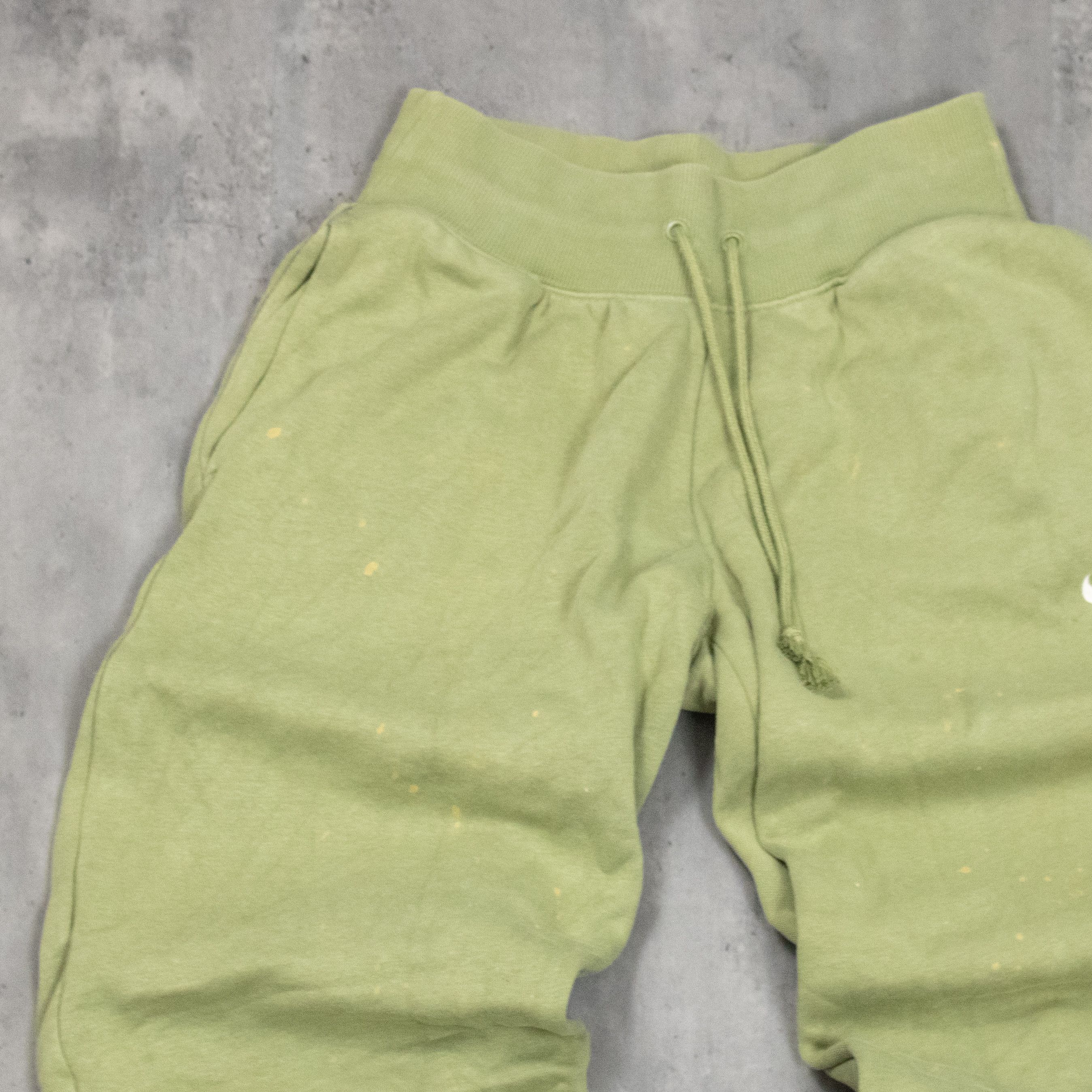 Nike Nike Bleached Sage Green Baggy Relax Fit Cuffed Sweat Pant's Size US 26 / EU 42 - 7 Thumbnail