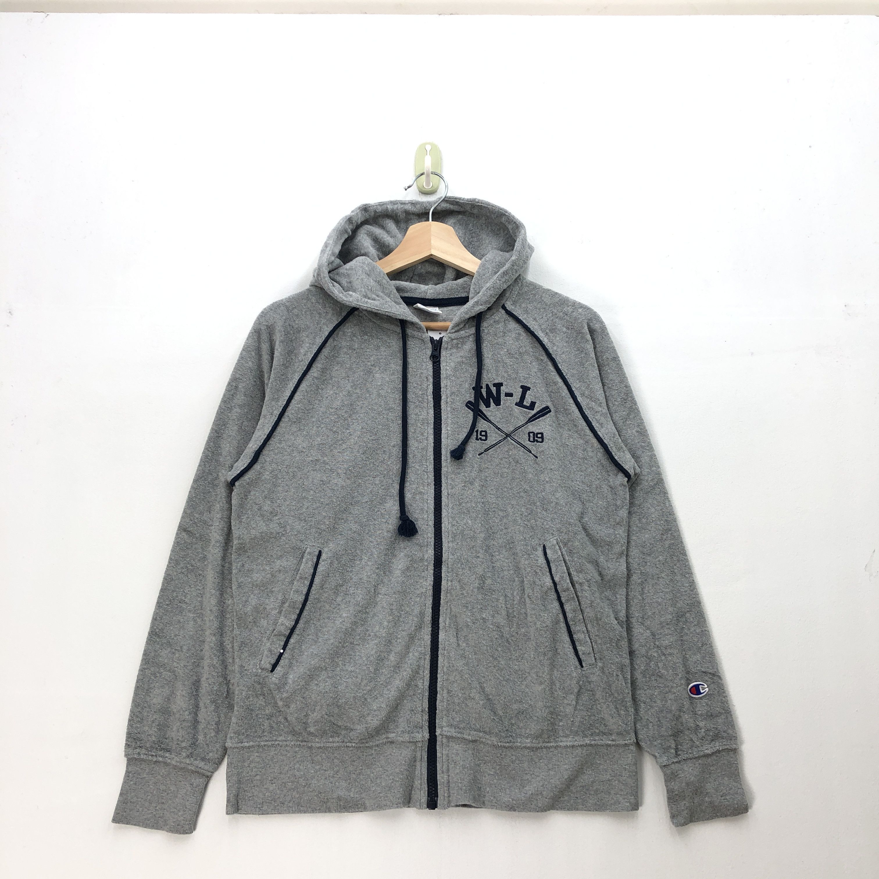 Champion Vintage Champion Sweater Hoodie Champion Hooded Sweatshirt Size US M / EU 48-50 / 2 - 2 Thumbnail