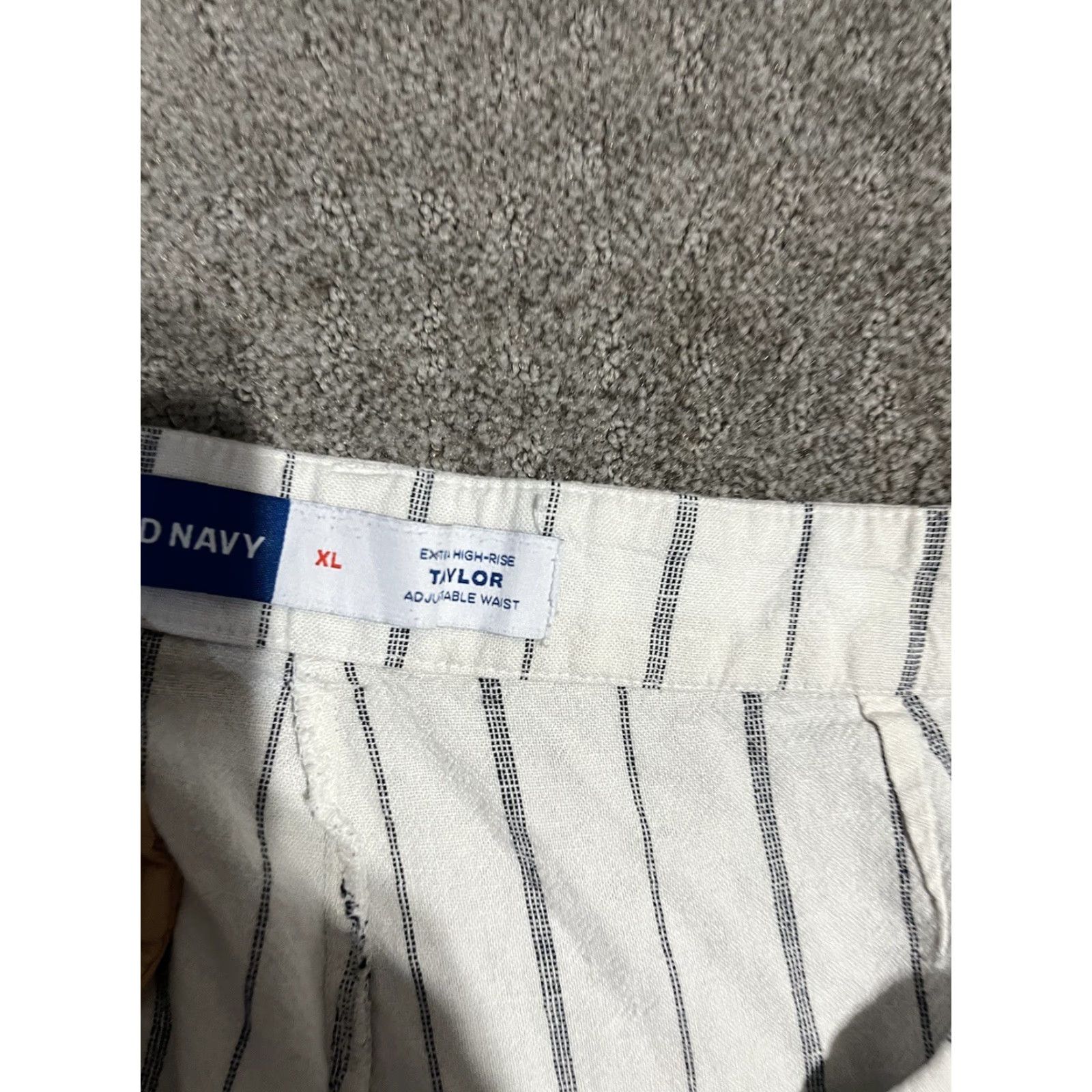 Old Navy Old Navy Women's Shorts Linen Blend White Black Stripe XL Chino 5 in Inseam Multicolor Women's Size 40" / US 18 - 3 Thumbnail