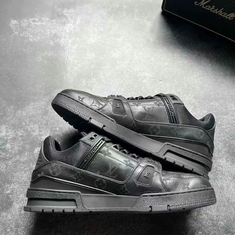 Louis Vuitton Louis Vuitton Louis Vuitton Trainer Sneakers Black Colorwa Size US 11 / EU 44 - 2 Thumbnail