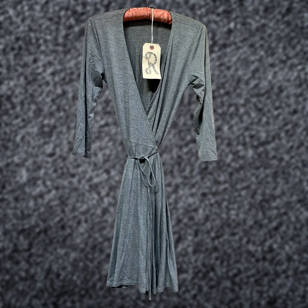Vintage Hour Glass Lilly Womens Dress Wrap Tie Waist 3/4 Sleeve Gray USA Medium Knit Duster Cardigan/Knit Dress Size M / US 6-8 / IT 42-44 - 1 Thumbnail