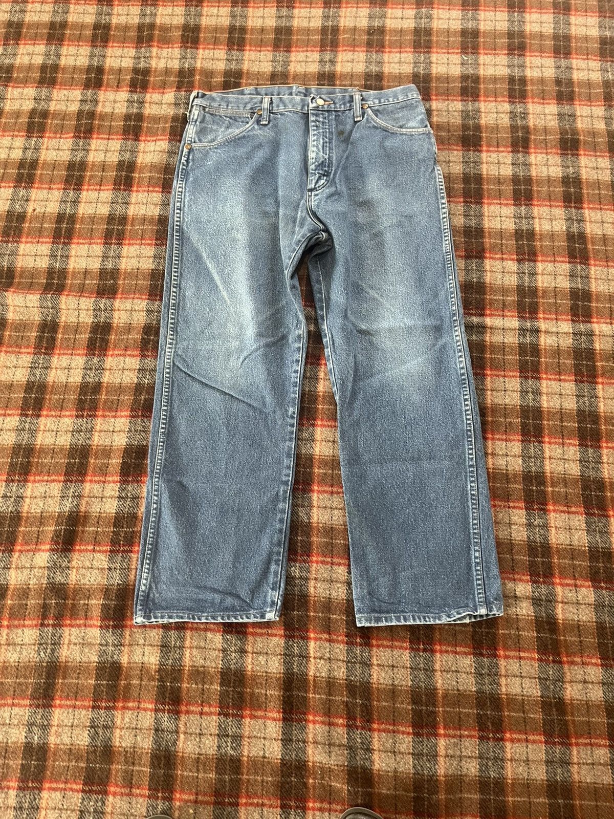 Wrangler Vintage 90’s made in USA Wrangler Cut medium washed jeans Size US 32 / EU 48 - 1 Thumbnail