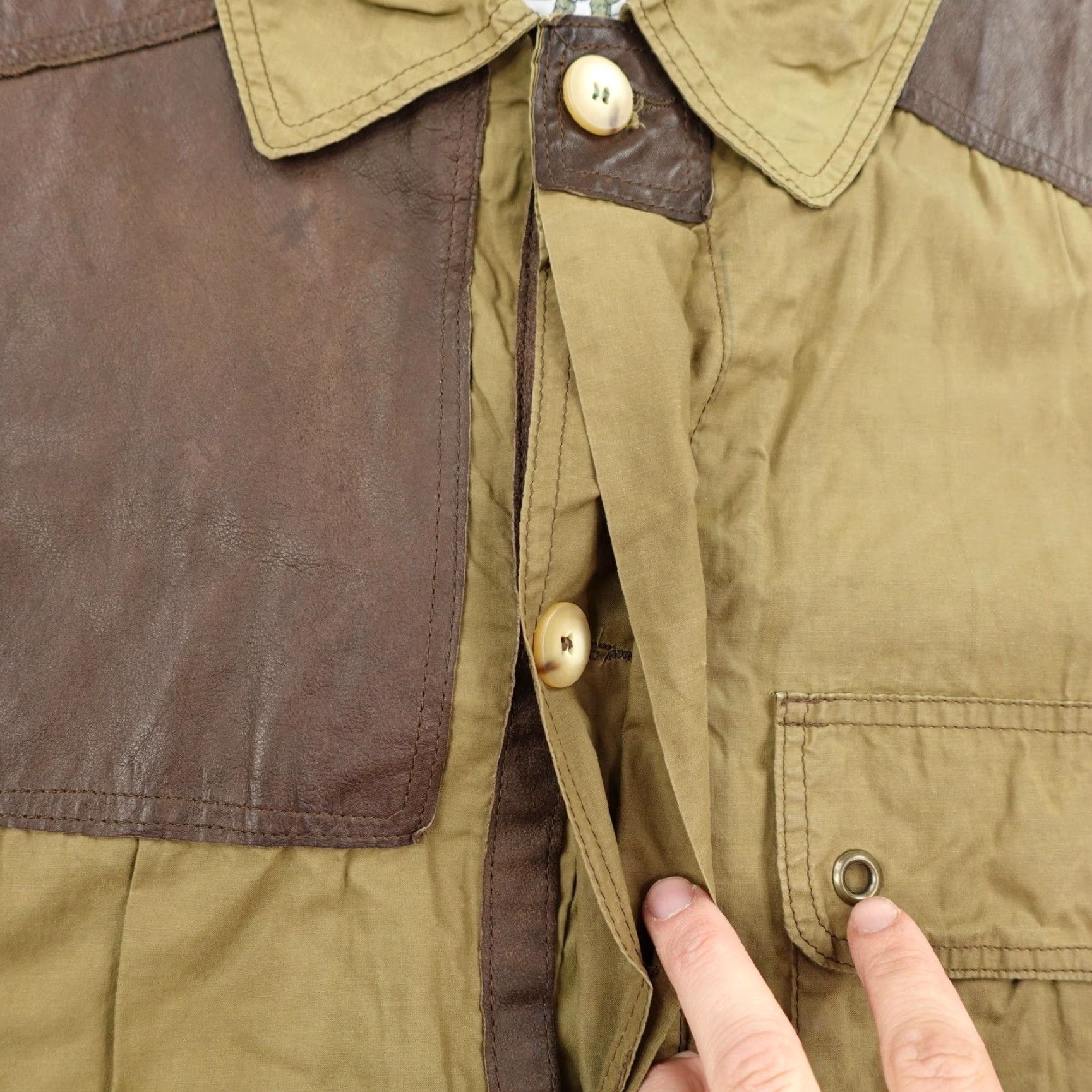 Vintage VINTAGE Henry Cottons Jacket 48 XL Brown Leather Hunting Shacket Military Shirt Men Regular Size 48 Brown Leather Hunting 90s? (Cannot assume decade) Size US M / EU 48-50 / 2 - 4 Thumbnail