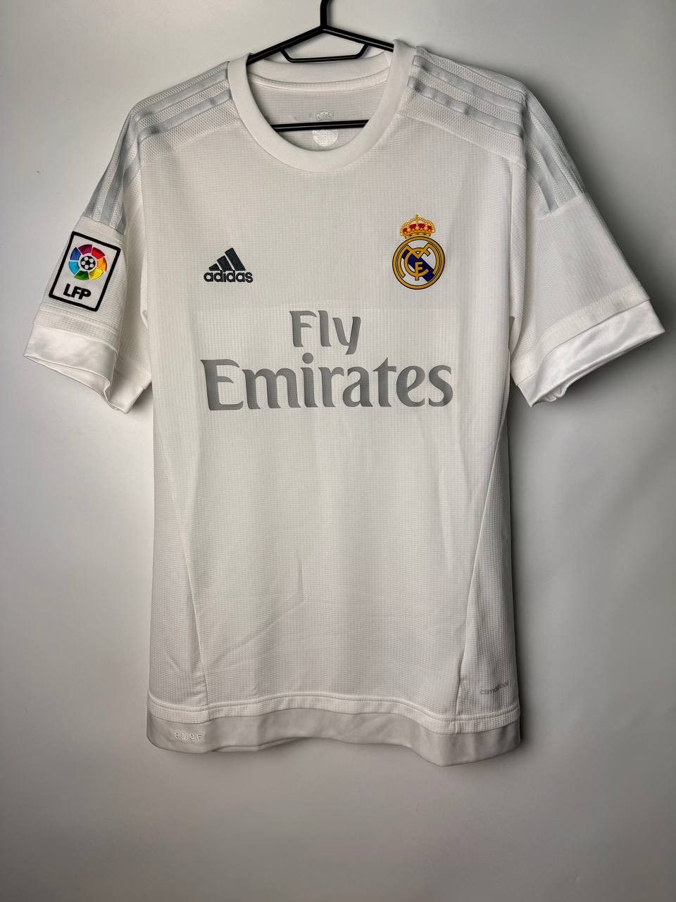 Adidas REAL MADRID 2015 2016 HOME FOOTBALL SHIRT SOCCER JERSEY Size US M / EU 48-50 / 2 - 1 Thumbnail