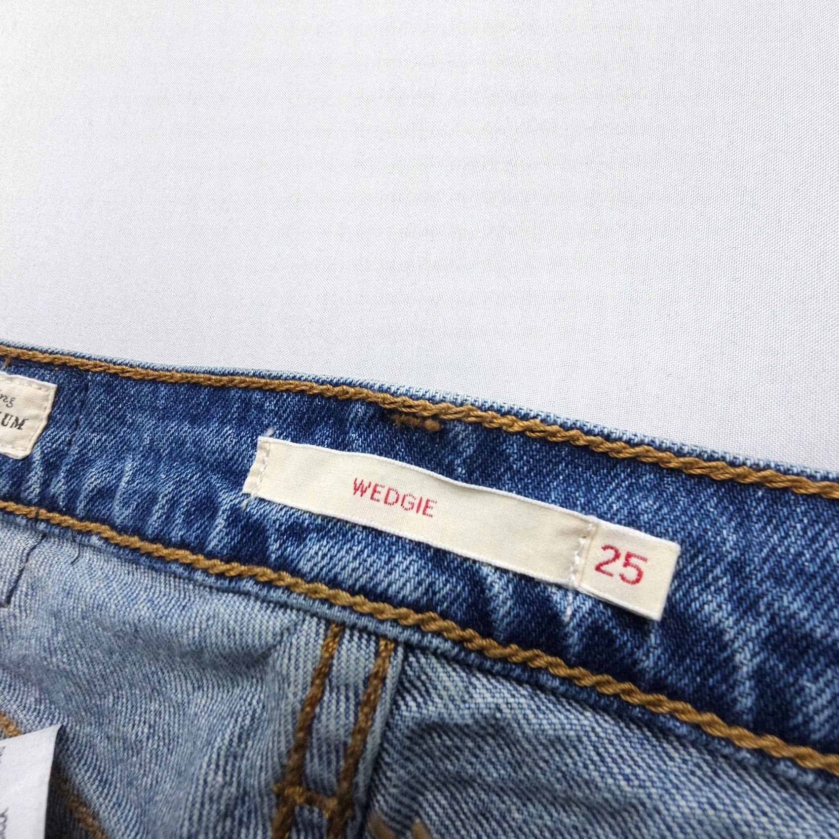 Levi's Levi's Premium Wedgie Jeans Womens 27" Inseam Button Fly High Rise Denim Blue 25 Regular 5-Pocket Comfort Straight Jean Size 42" / US 20 - 3 Thumbnail