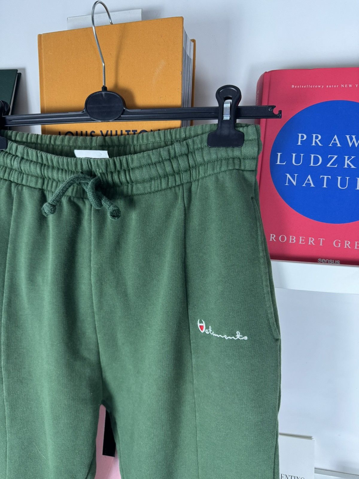 Vetements Vetements jogger sweat pants streetwear hype rare designer Size US 32 / EU 48 - 2 Thumbnail