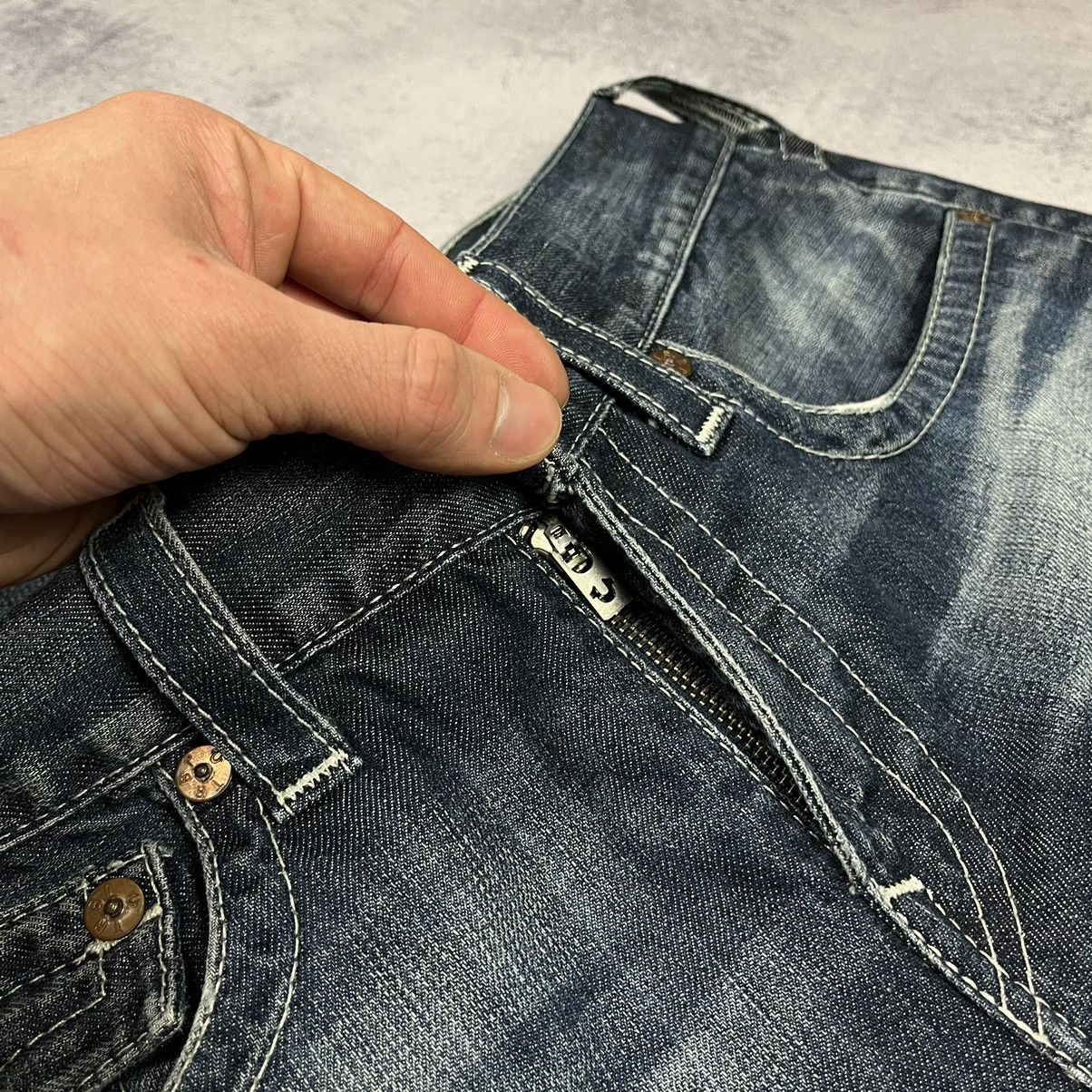 True Religion Vintage True Religion Big Logo slim fit jeans 00’s Size US 31 - 10 Thumbnail