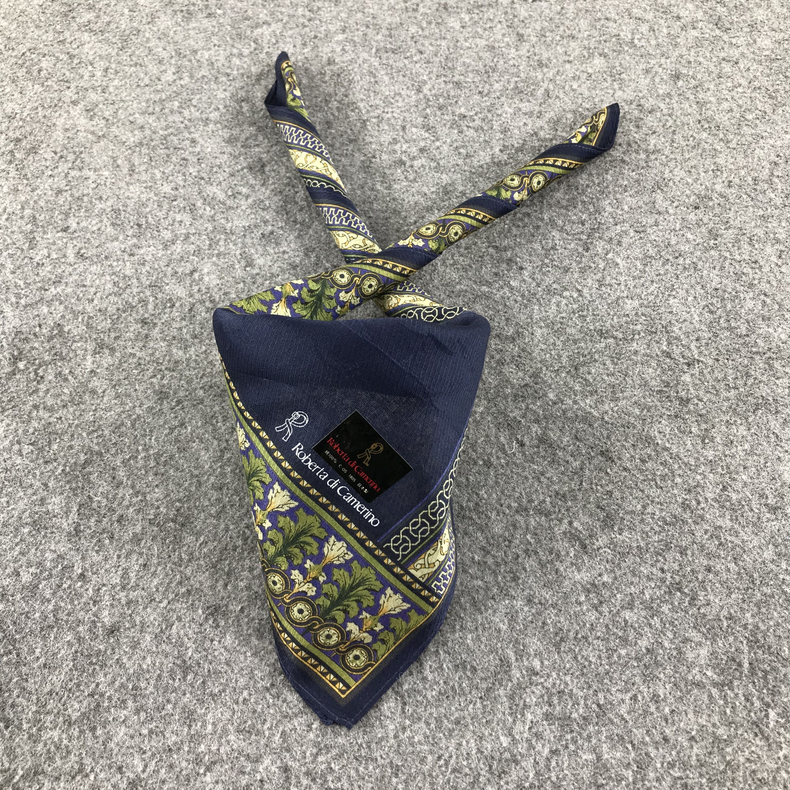 Roberta di Camerino Roberta di Camerino Handkerchief Neckerchief Bandana H488 Size ONE SIZE - 1 Thumbnail