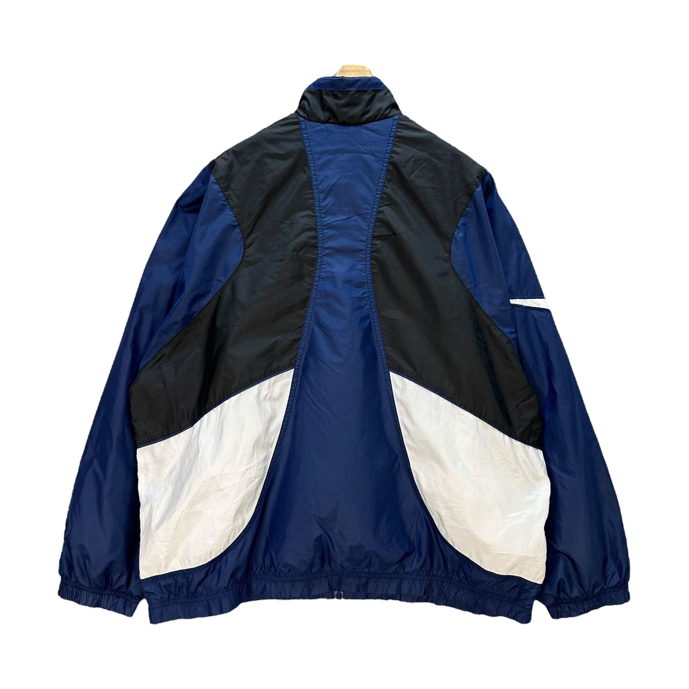 Nike 90s NIKE Colorblock Sleeve Logo Windbreaker Jacket #A68-1630 Size US XL / EU 56 / 4 - 15 Thumbnail