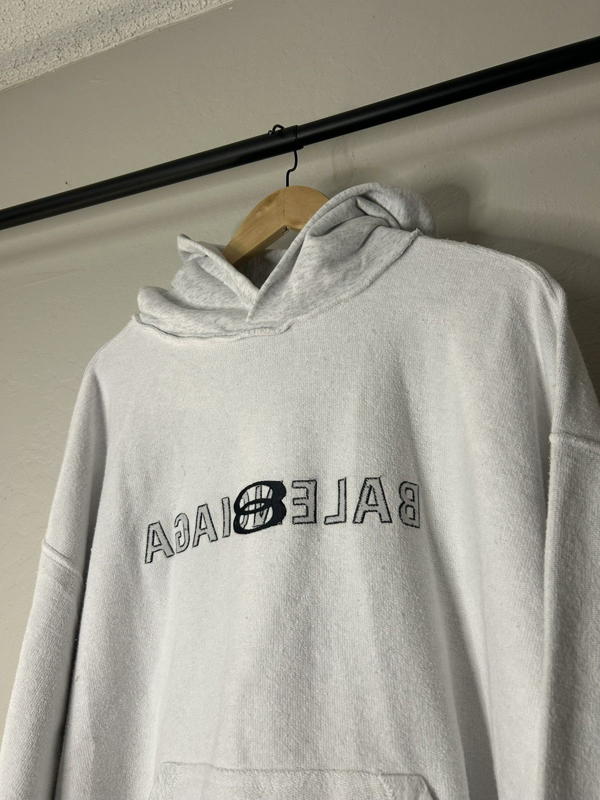 Balenciaga Balnciaga Inside out logo Hoodie Size US L / EU 52-54 / 3 - 3 Thumbnail