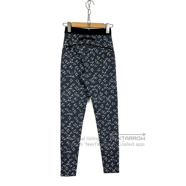 Louis Vuitton Louis Vuitton Grey presbyopic logo yoga pants Size US 34 / EU 50 - 2 Thumbnail