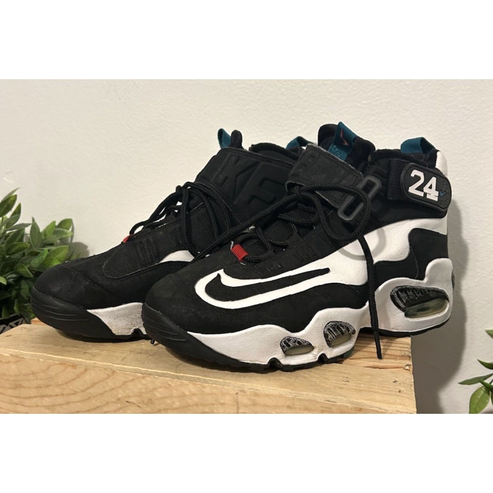 Nike Nike Air Griffey Max 1 HomeRun Derby 2012 Shoes Men Size 8 White/Black/Teal Size US 7 / EU 40 - 2 Thumbnail