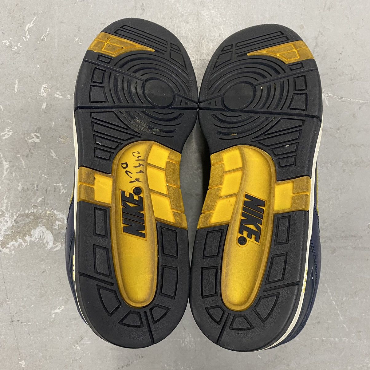 Nike × Vintage Vintage 2003 Nike Air Force 2 “Michigan” Navy/Yellow RARE Size US 11 / EU 44 - 10 Thumbnail