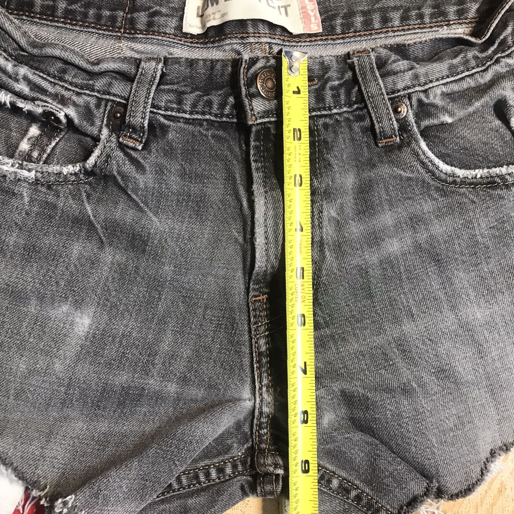 Levi's VINTAGE Levi's 527 Cut-Off Shorts Denim Woman 28 Black 90s Raw Hems 5-Pocket Shape Ladies Size 28" / US 6 / IT 42 - 6 Thumbnail