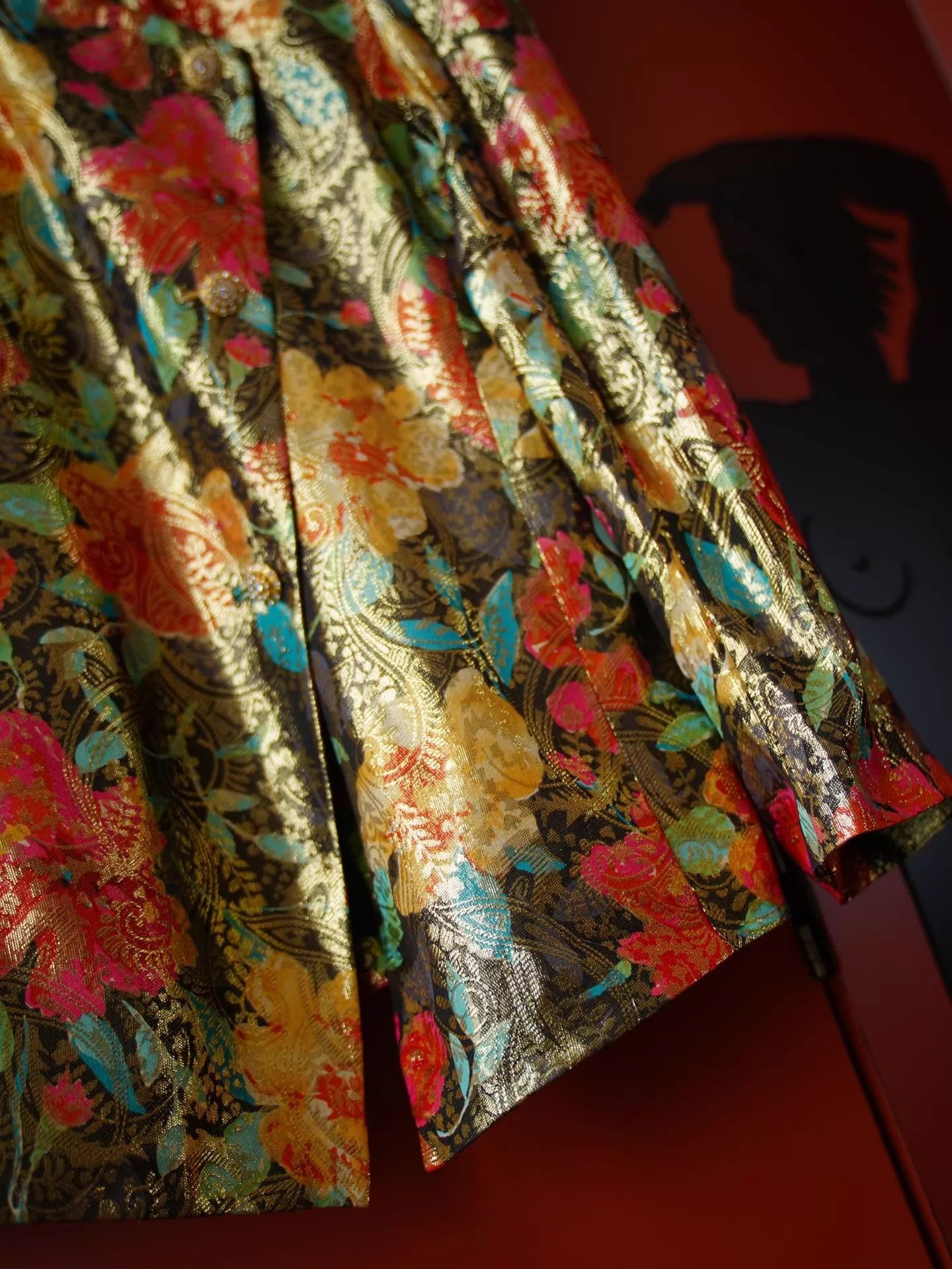 Vintage Vintage Terry John Silk Gold Thread Asymmetric Blazer L Size L / US 10 / IT 46 - 7 Thumbnail