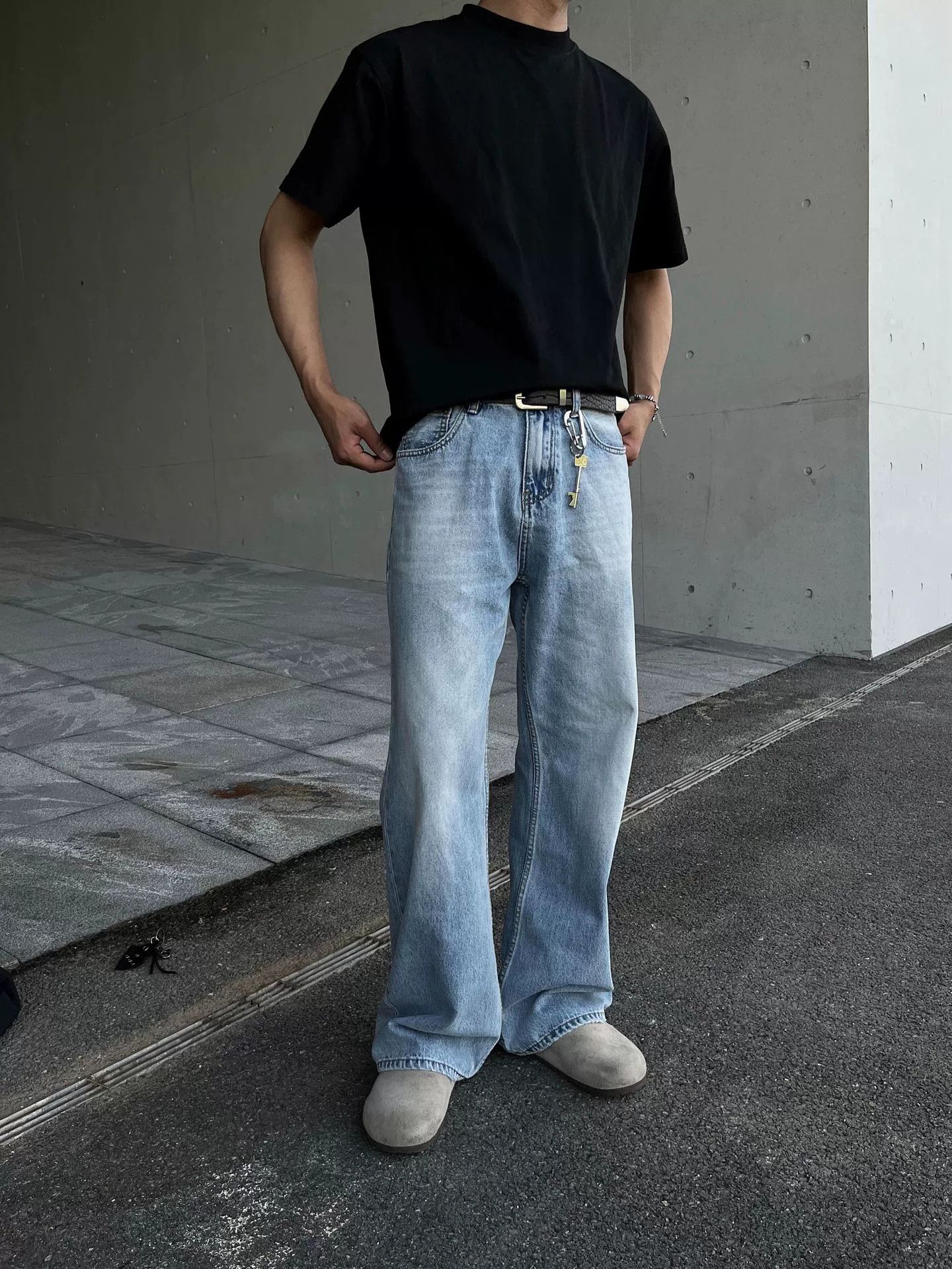 Japanese Brand Classic Blue Washed Casual Straight-Leg Jeans Size US 32 / EU 48 - 1 Thumbnail