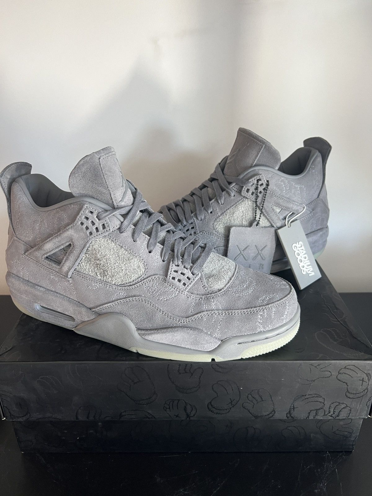Kaws × Nike NIKE X KAWS JORDAN 4 RETRO Size US 11.5 / EU 44-45 - 9 Thumbnail