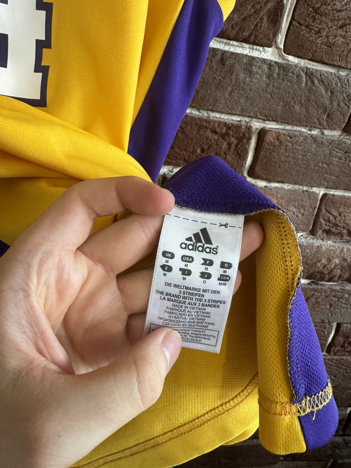 Vintage 00s Adidas LA Lakers 24 Bryant Basketball NBA Jersey