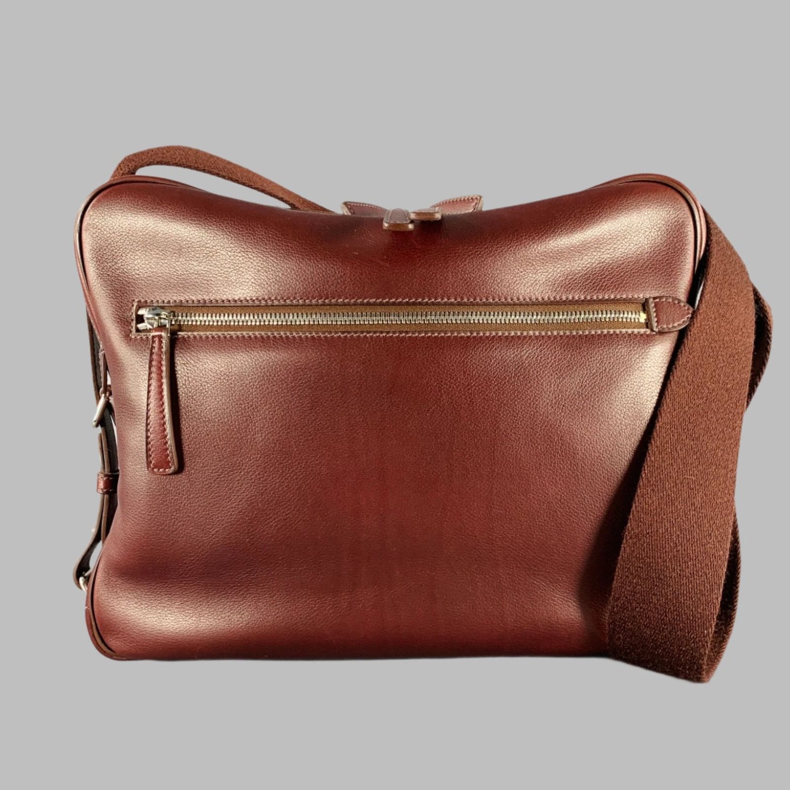 Hebdo Reporter Burgundy Togo Leather Palladium Messenger Bag
