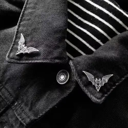 Other Bat Pin Size ONE SIZE - 1 Thumbnail