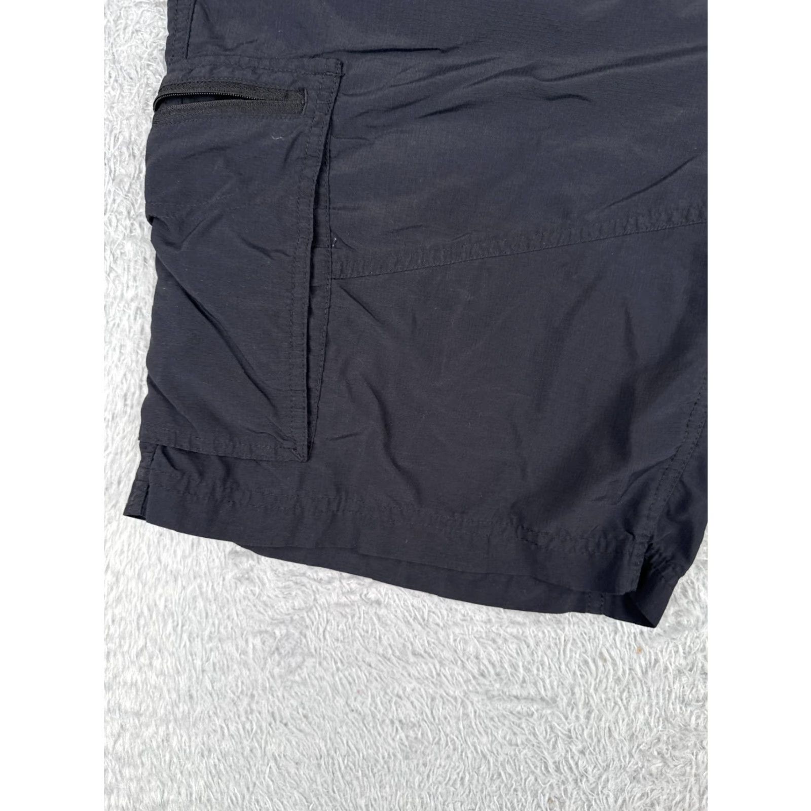 Vintage Columbia Men’s Cargo Shorts 38 Black Nylon 100% Nylon Cargo Pocket Belted Pockets Inseam 10 Comfort Size US 38 / EU 54 - 3 Thumbnail