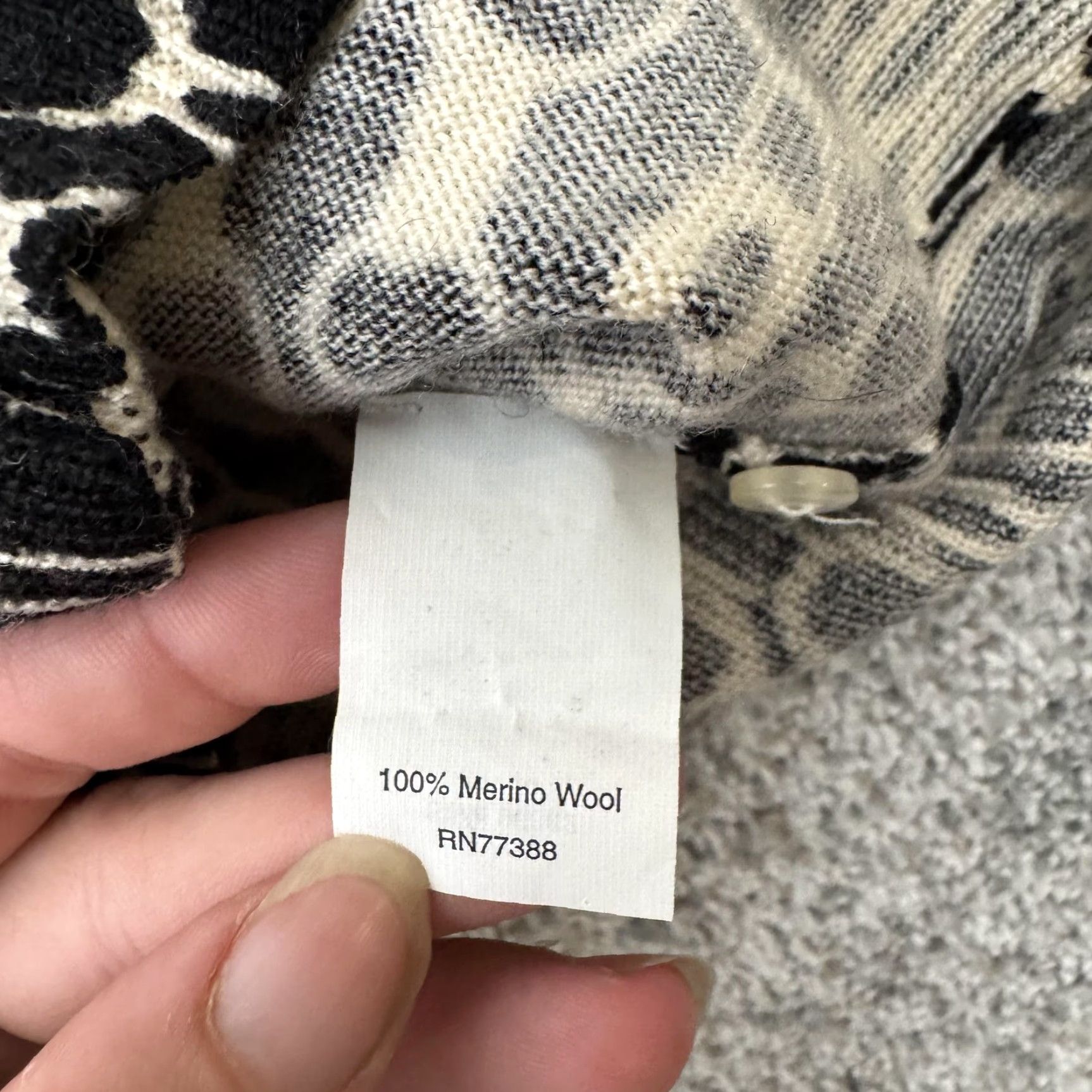 J.Crew J.CREW Cardigan Sweater XS Black Beige 100% Merino Wool Geometric Crew Neck Button Front Women Size XS / US 0-2 / IT 36-38 - 3 Thumbnail