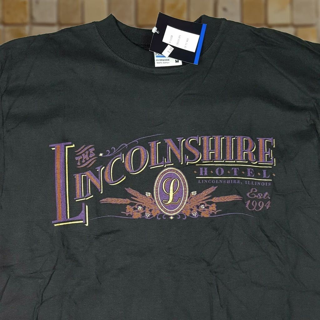 Spell VINTAGE Lincolnshire Hotel Illinois Mens M Retro Spell Out Black Y2K T Shirt Size US M / EU 48-50 / 2 - 1 Thumbnail