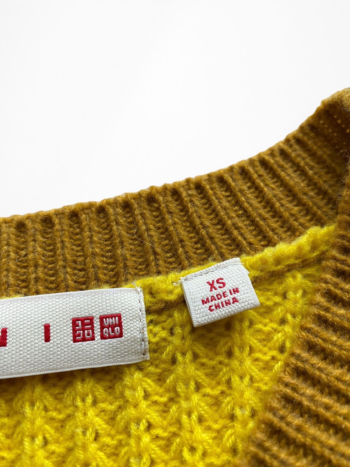 Marni Marni x Uniqlo v neck Knit sweater Size XS / US 0-2 / IT 36-38 - 10 Thumbnail
