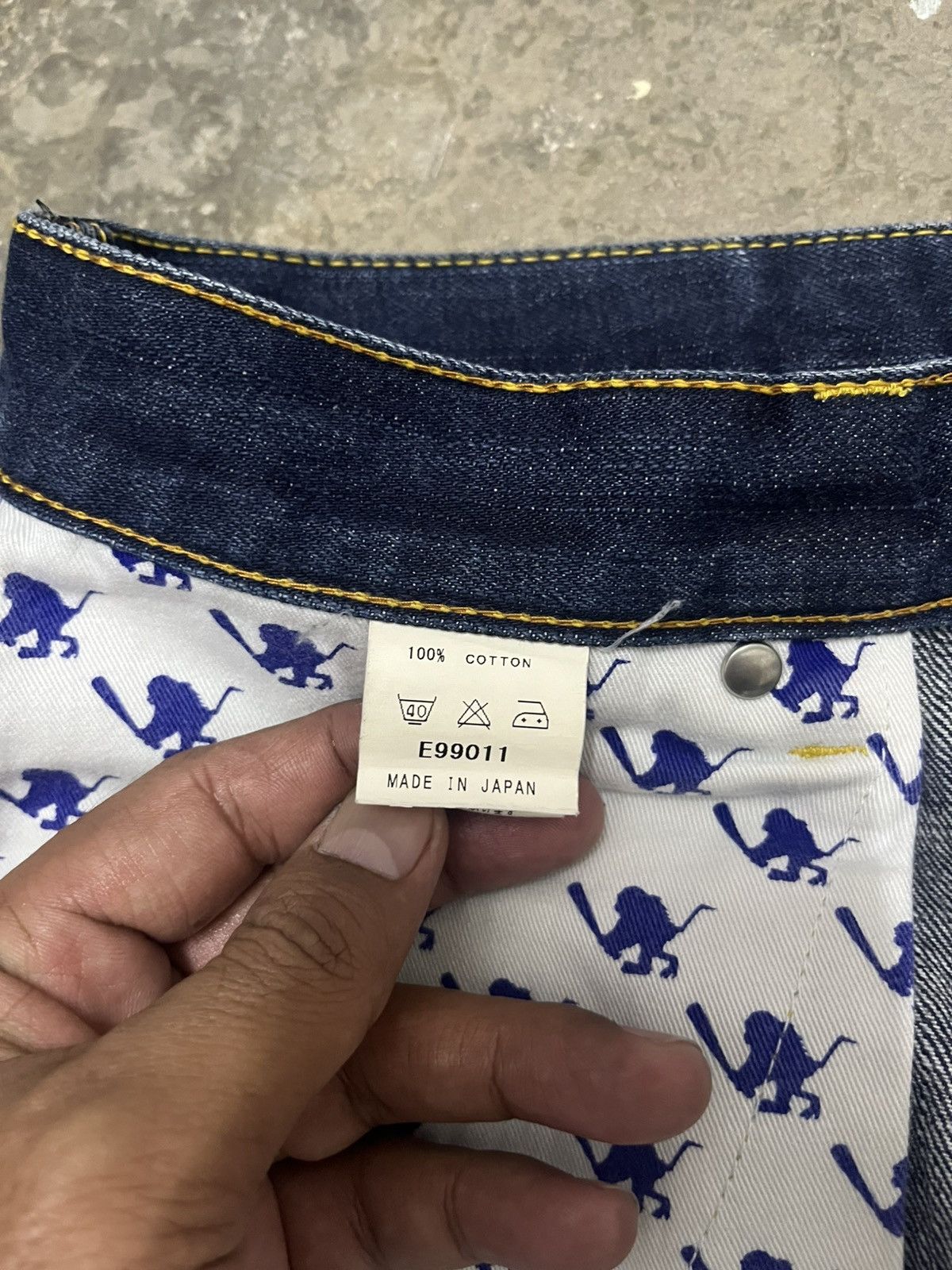 Japanese Brand Santastic Size US 34 / EU 50 - 6 Thumbnail