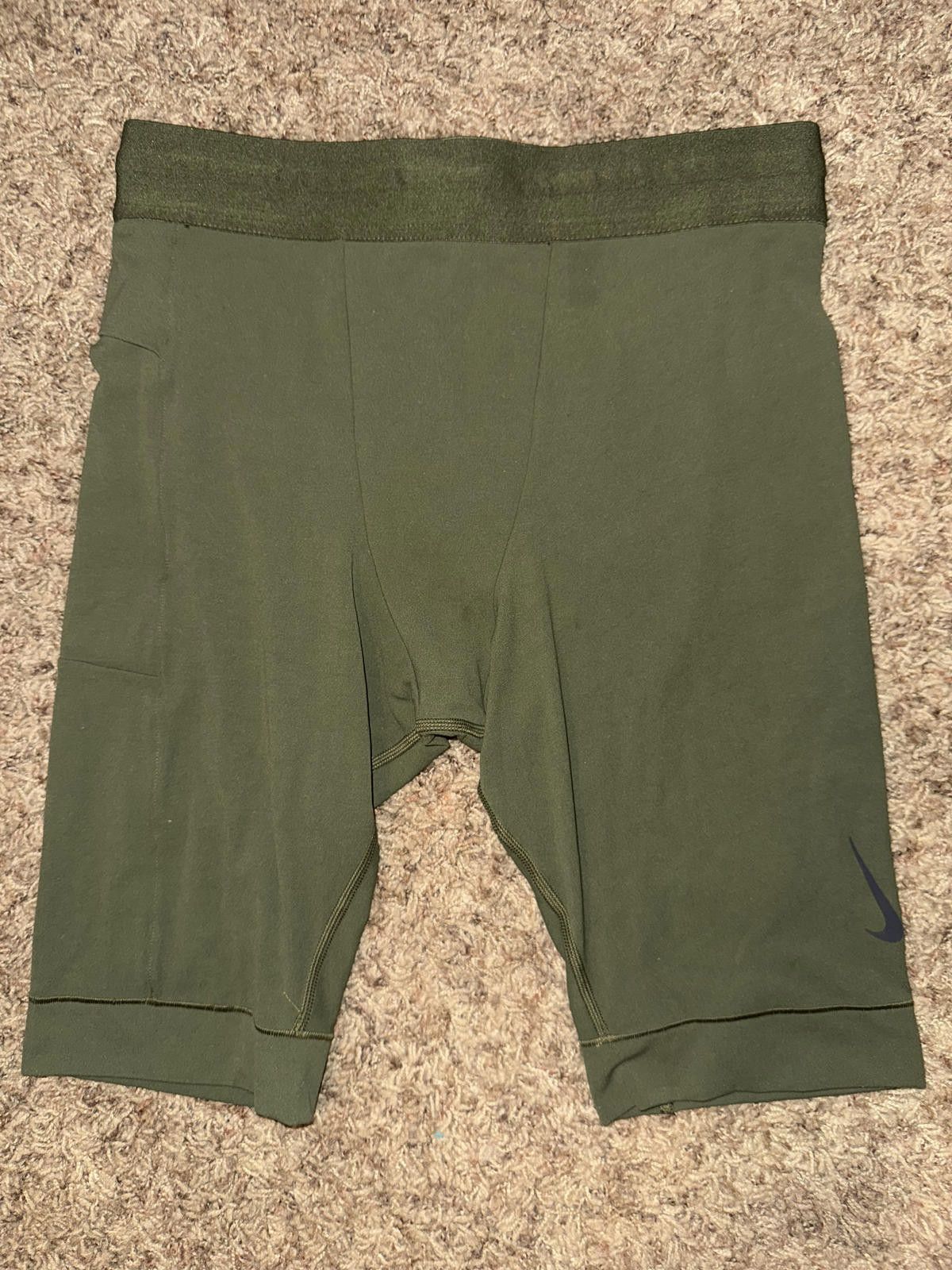 Nike Nike Yoga Dri-FIT Men's Infinalon Shorts Size US 32 / EU 48 - 1 Thumbnail