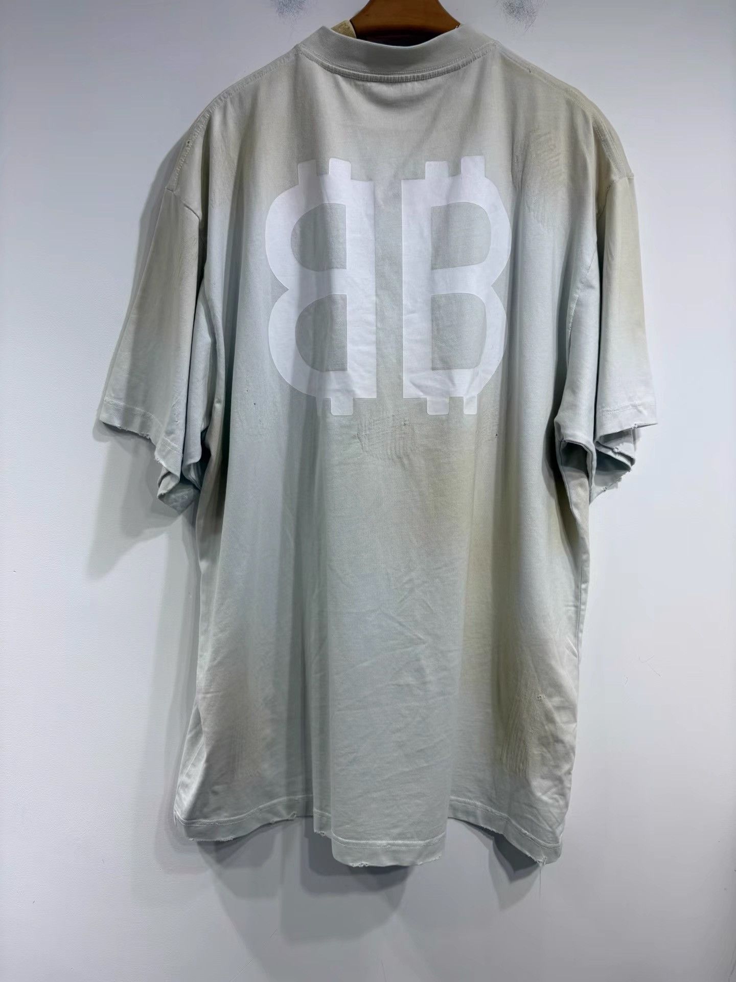 Balenciaga Balenciaga Men's Bitcoin Mud Wash Tee K29 Size US L / EU 52-54 / 3 - 3 Thumbnail
