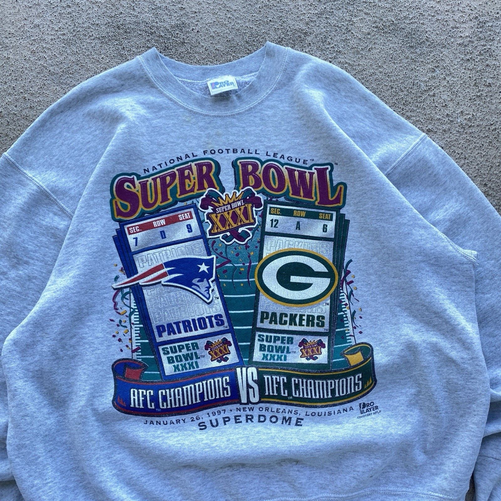 Vintage Vintage 1997 SuperBowl 31 XXXI Patriots Packers Sweatshirt Size US XL / EU 56 / 4 - 4 Thumbnail