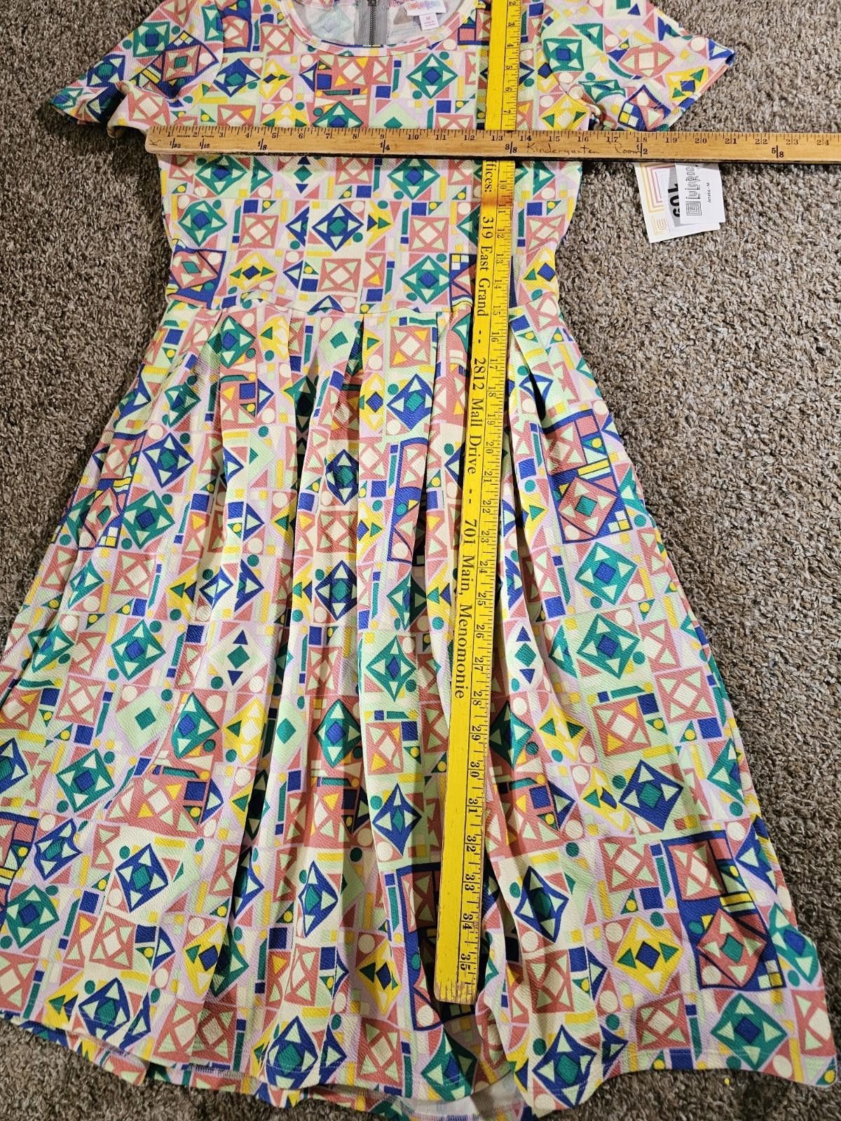 Other NWT LuLaRoe Dress Medium Amelia Yellow Short Sleeve Pleated Size M / US 6-8 / IT 42-44 - 4 Thumbnail