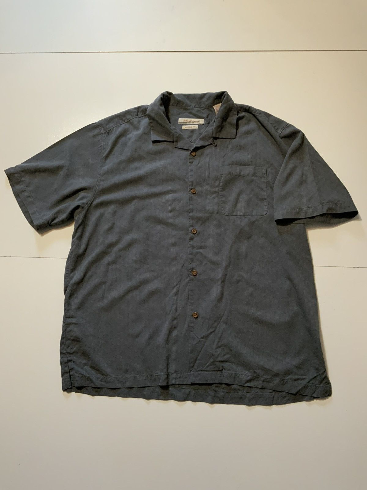 Tommy Bahama Tommy Bahama DaVine Intervention Wine Silk Loop Collar Shirt Size US XL / EU 56 / 4 - 2 Thumbnail