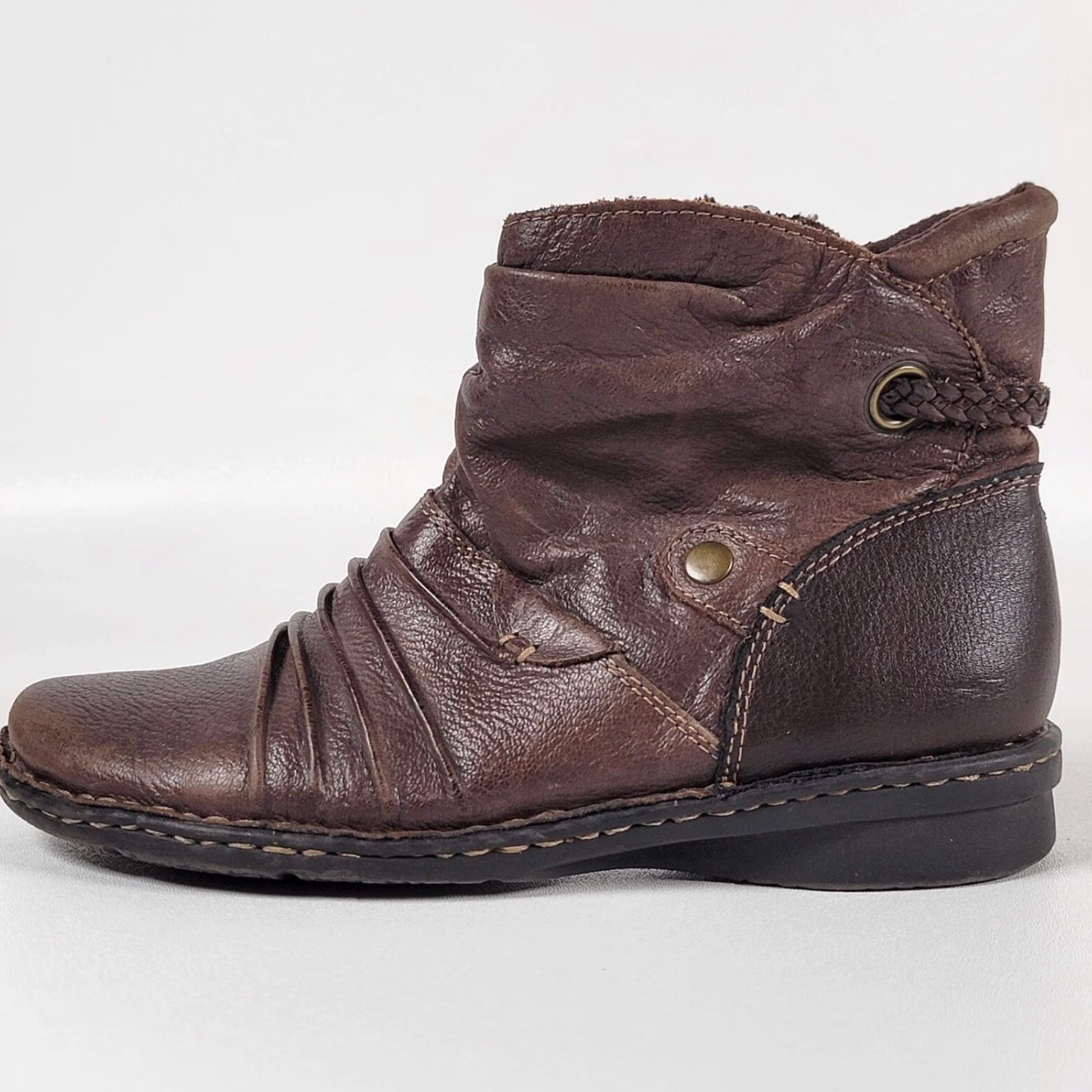 Vintage Bass Women's Size 9 M Brown Pleated Leather Ankle Booties Boots Size US 9 / IT 39 - 6 Thumbnail