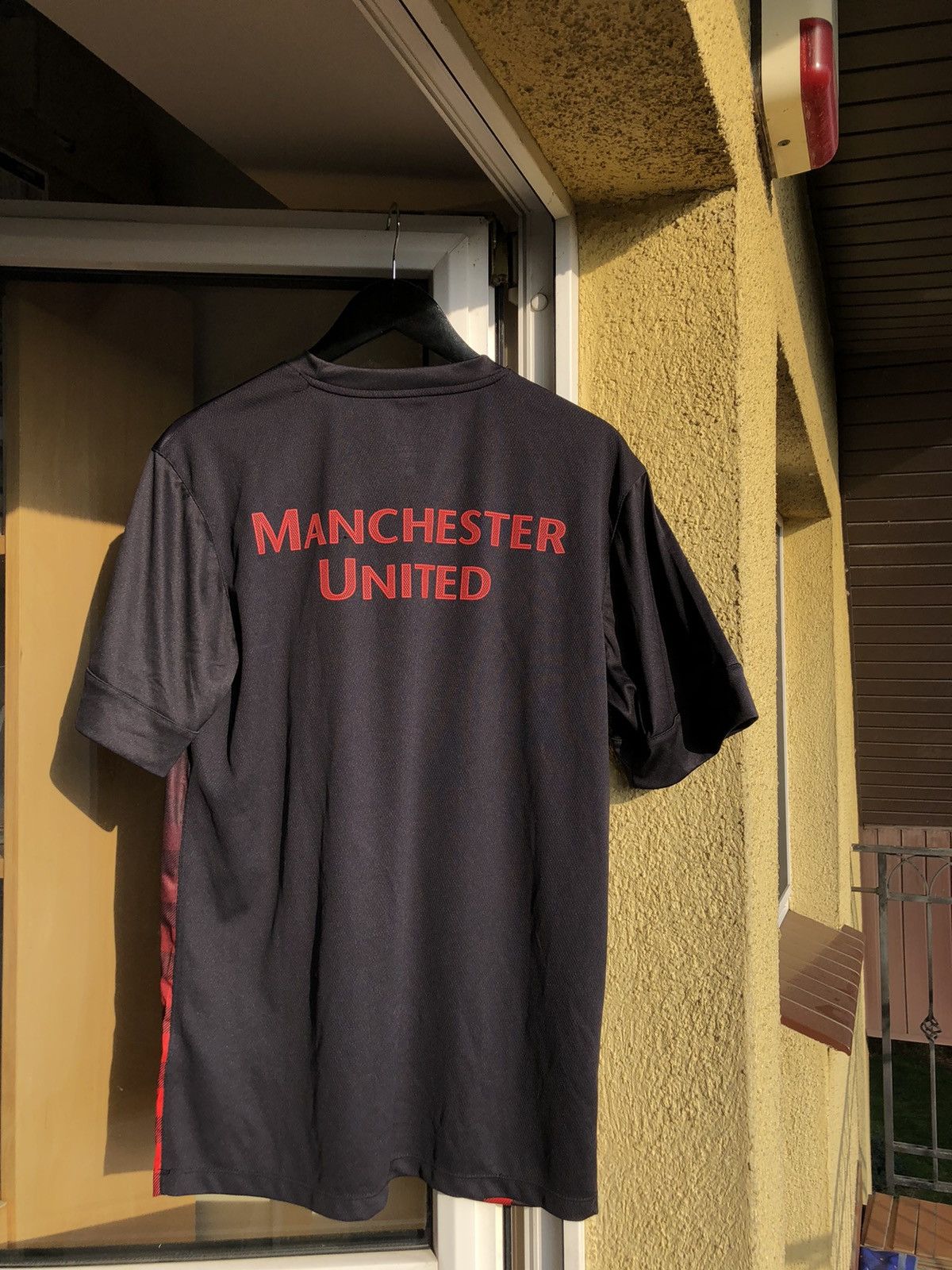 Nike 12/13 Manchester United Training Kit Soccer Football Jersey Size US L / EU 52-54 / 3 - 2 Thumbnail