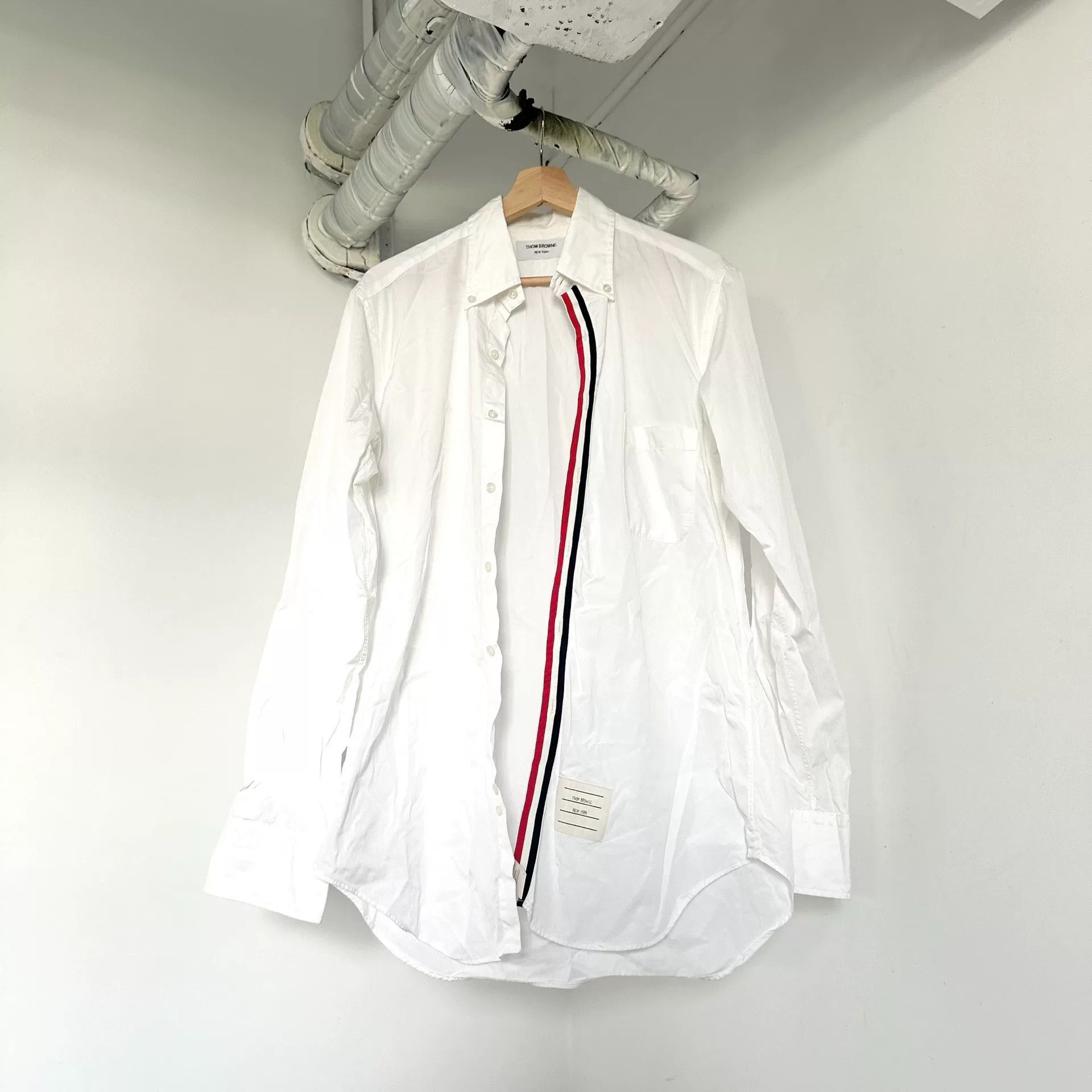 Thom Browne Thom Browne Three Stripes White Shirt Size US L / EU 52-54 / 3 - 1 Thumbnail