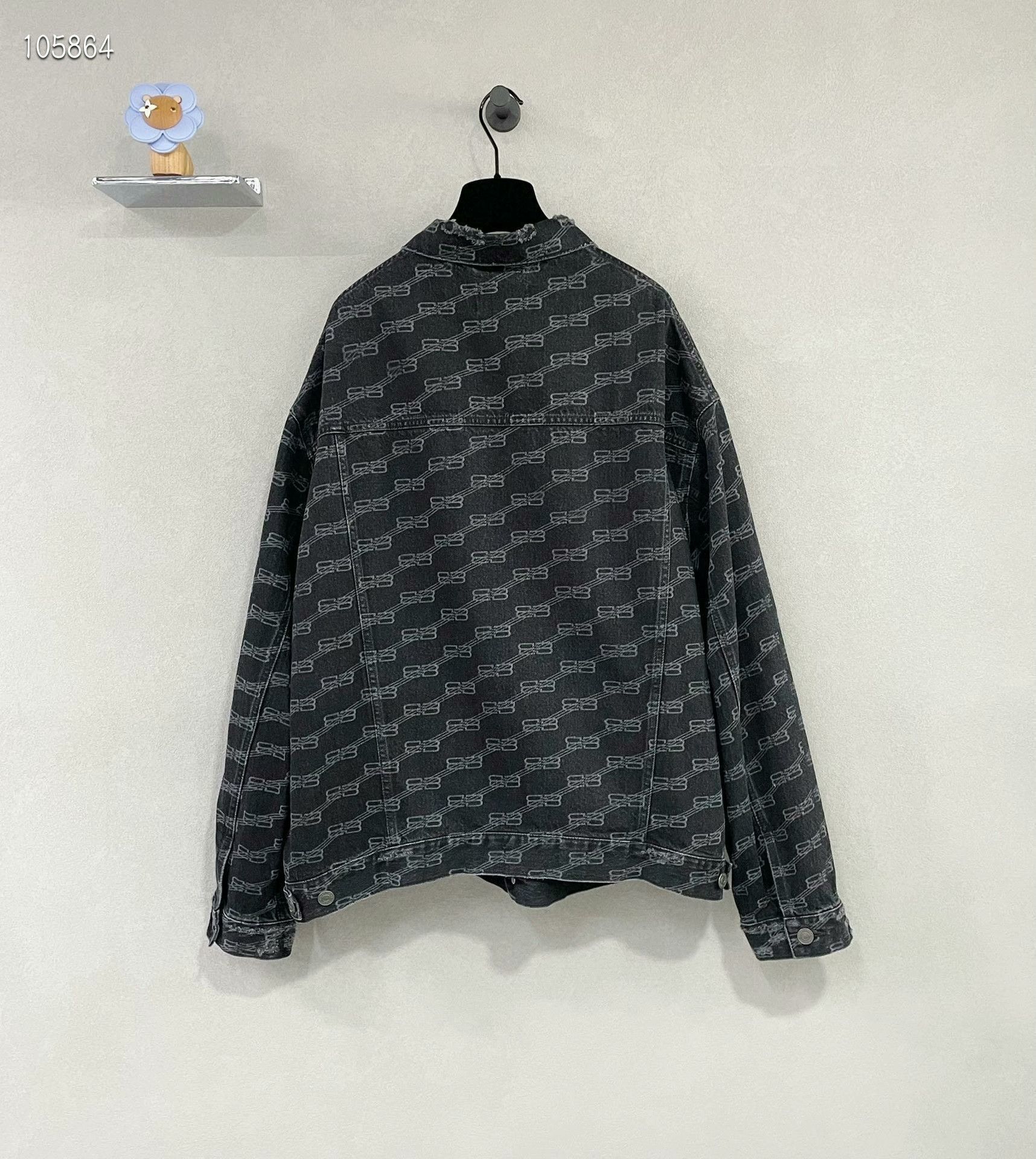 Balenciaga Balenciaga Black Full Printed Double B Denim Jacket 2501-Ne Size US L / EU 52-54 / 3 - 2 Thumbnail