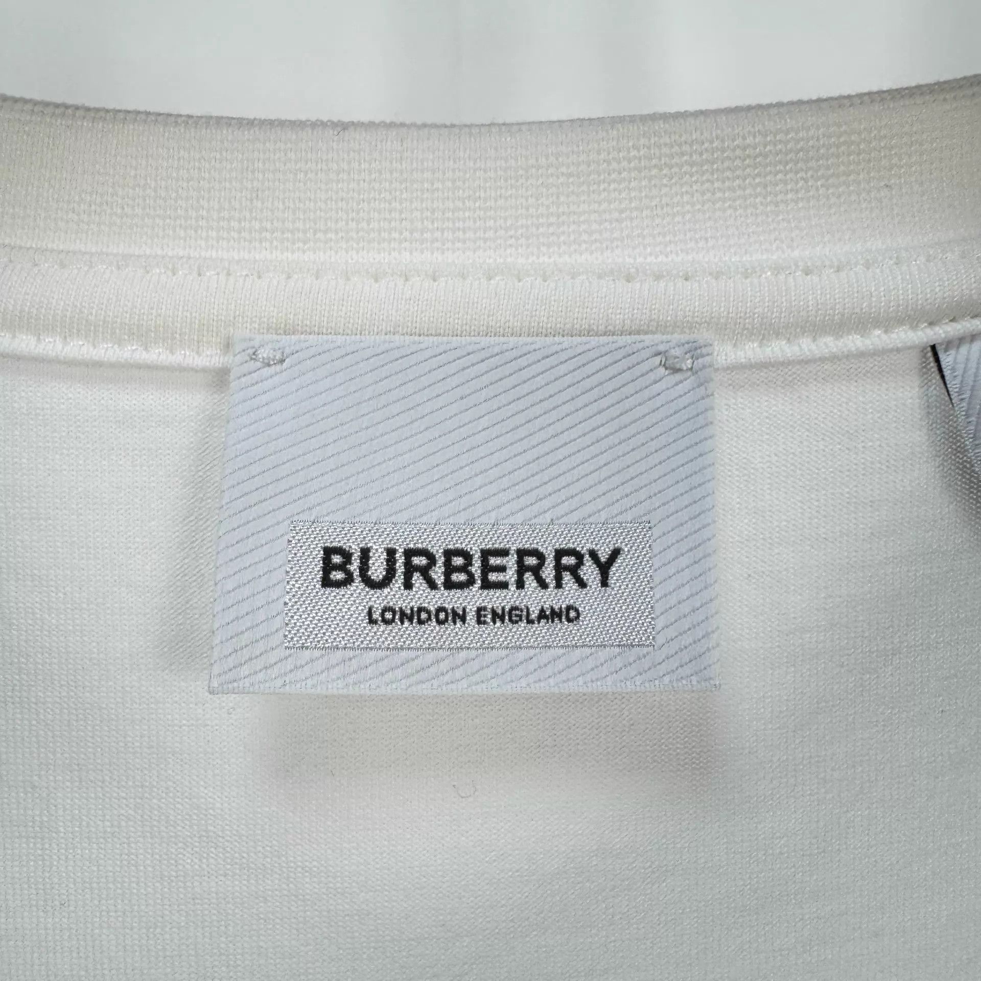 Burberry Burberry Embroidered Logo Short Sleeve Tee L 98 New Size L / US 10 / IT 46 - 6 Thumbnail