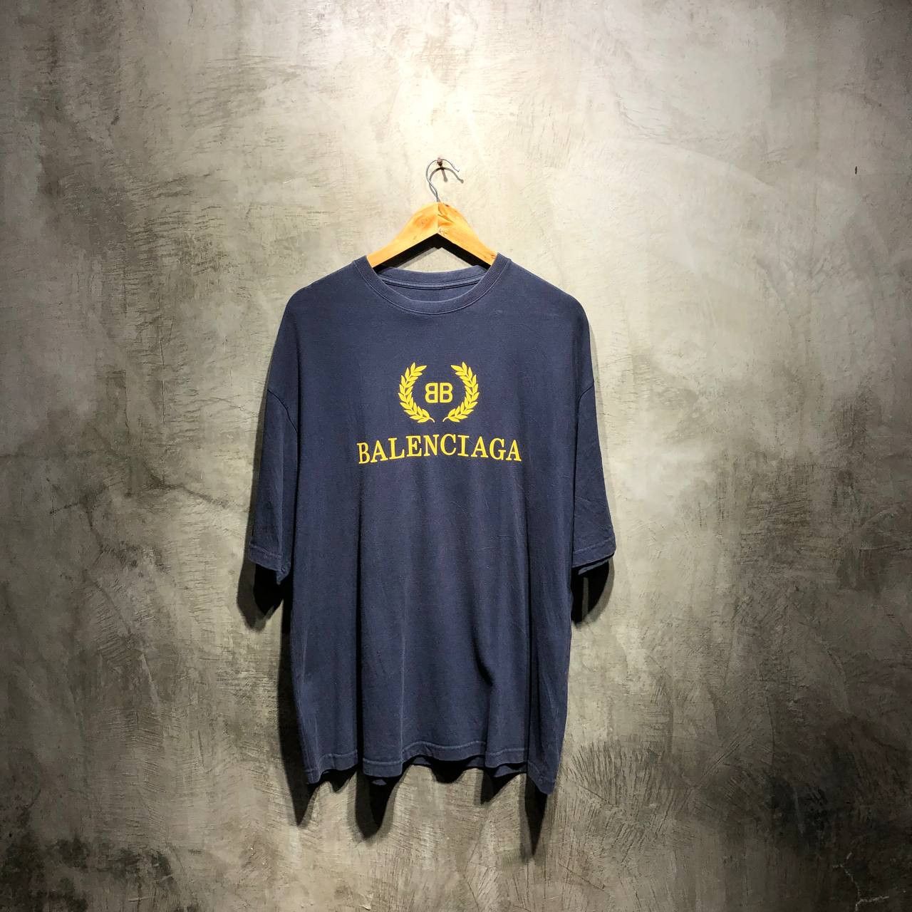 Balenciaga Balenciaga BB Feather tee Size US XL / EU 56 / 4 - 1 Thumbnail
